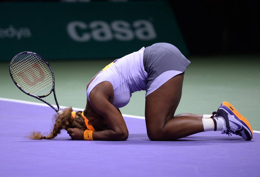 L&#39;americana Serena Williams, numero 1 del tennis mondiale, ha vinto per la quarta volta - la seconda consecutiva - i Wta Championships, il Masters femminile di fine stagione, battendo in finale a Istanbul la cinese Li Na, numero 5, per 2-6 6-3 6-0. Ap